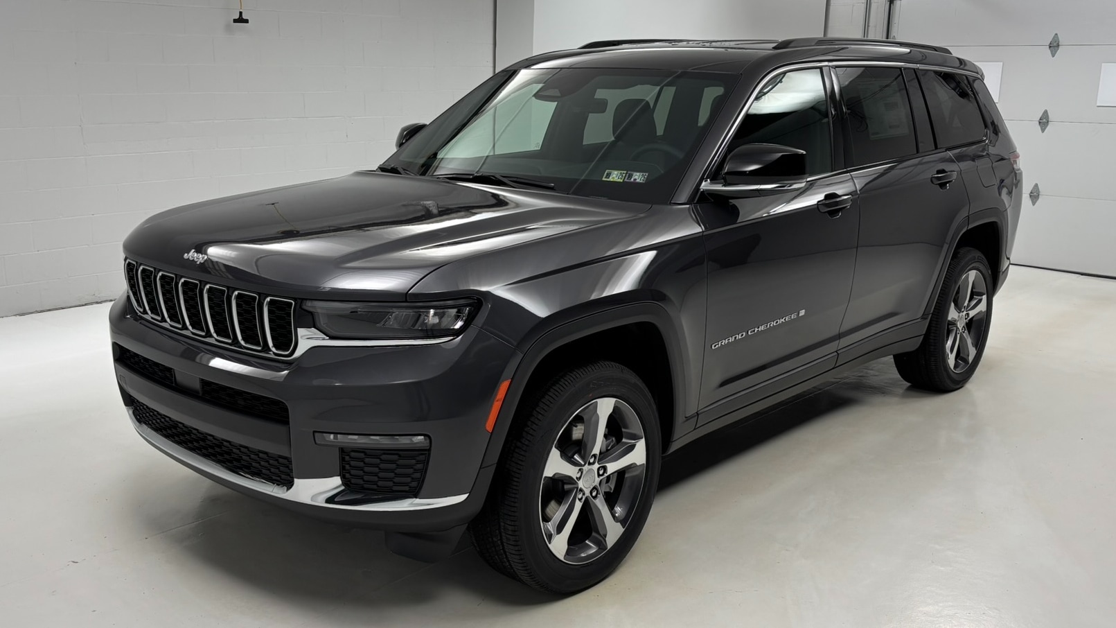 2025 Jeep Grand Cherokee L Limited's photo
