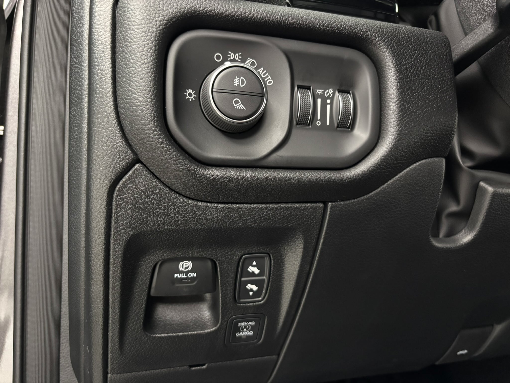 2026 RAM 1500 Laramie - Photo 43
