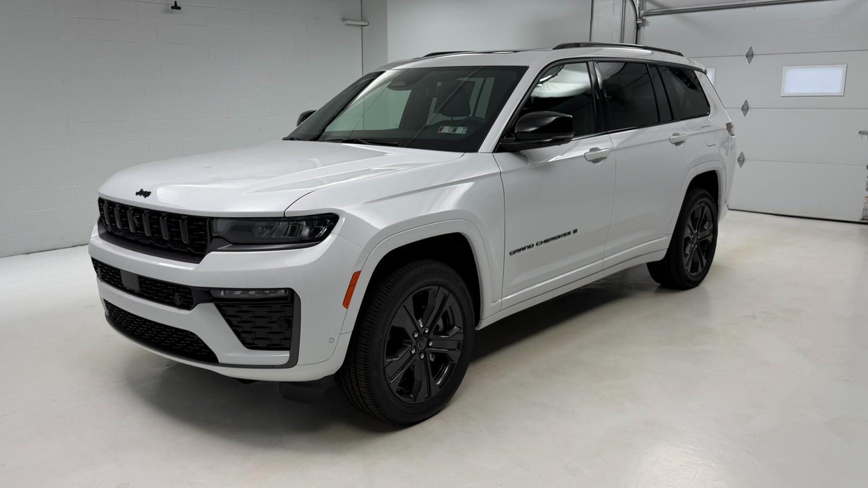 2027 Jeep Grand Cherokee L