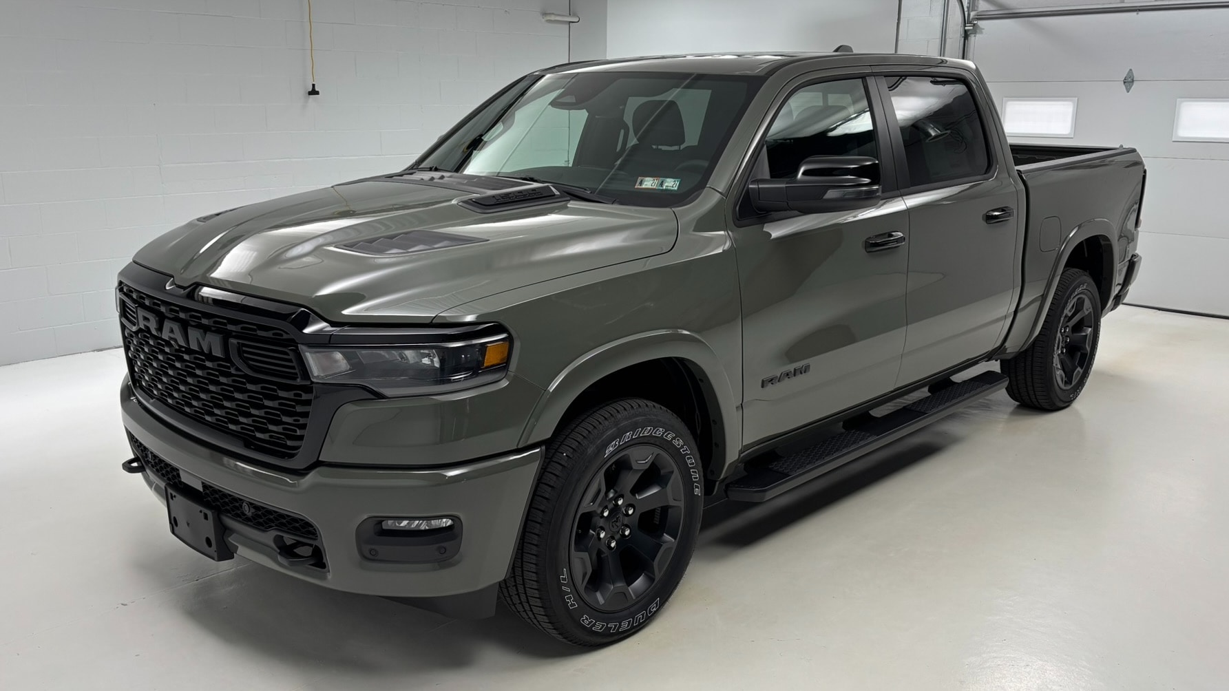 2026 RAM 1500 Big Horn/Lone Star 4x4 Crew Cab 5'7's photo