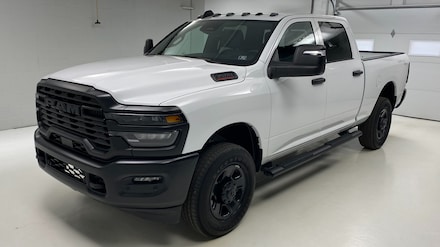 2025 Ram 3500 TRADESMAN CREW CAB 4X4 6'4 BOX Pickup