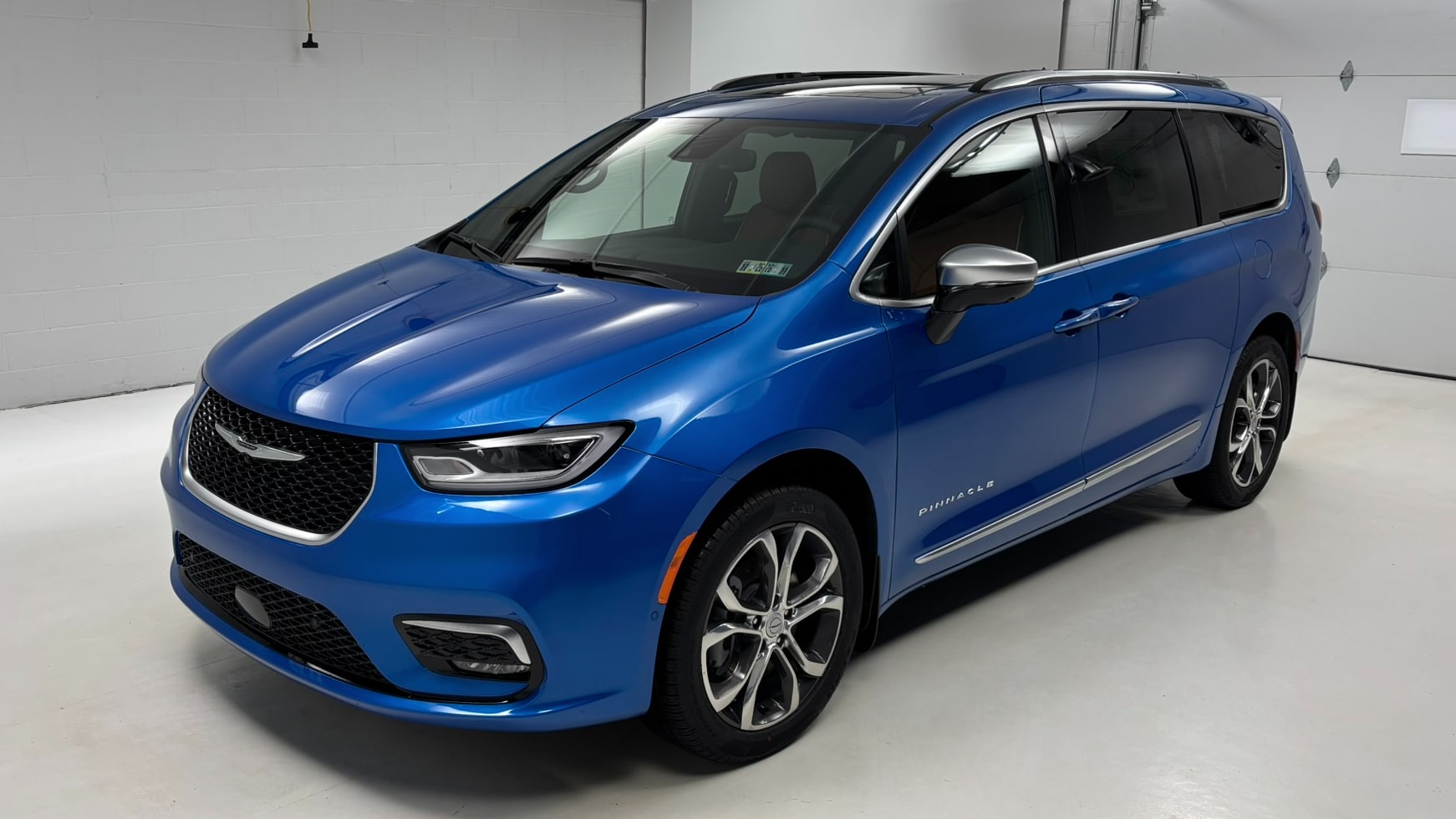 2026 Chrysler Pacifica Pinnacle's photo