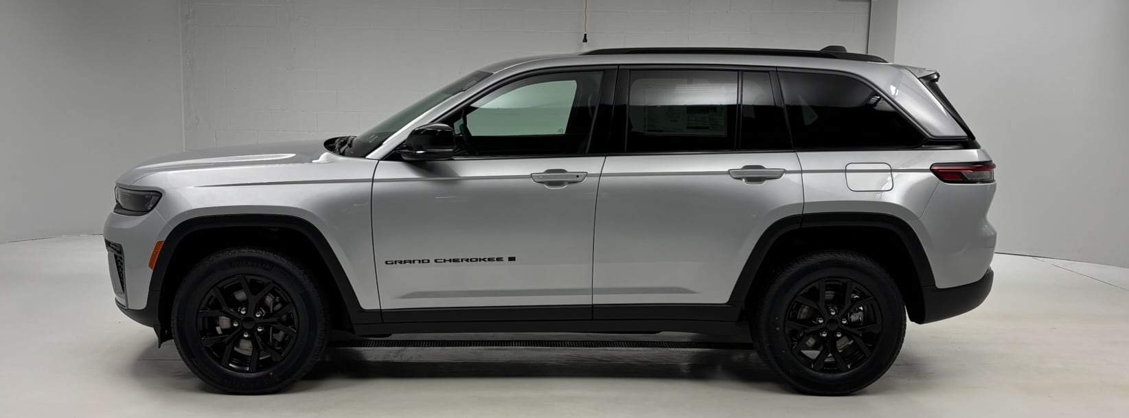 2026 Jeep Grand Cherokee Laredo - Photo 8