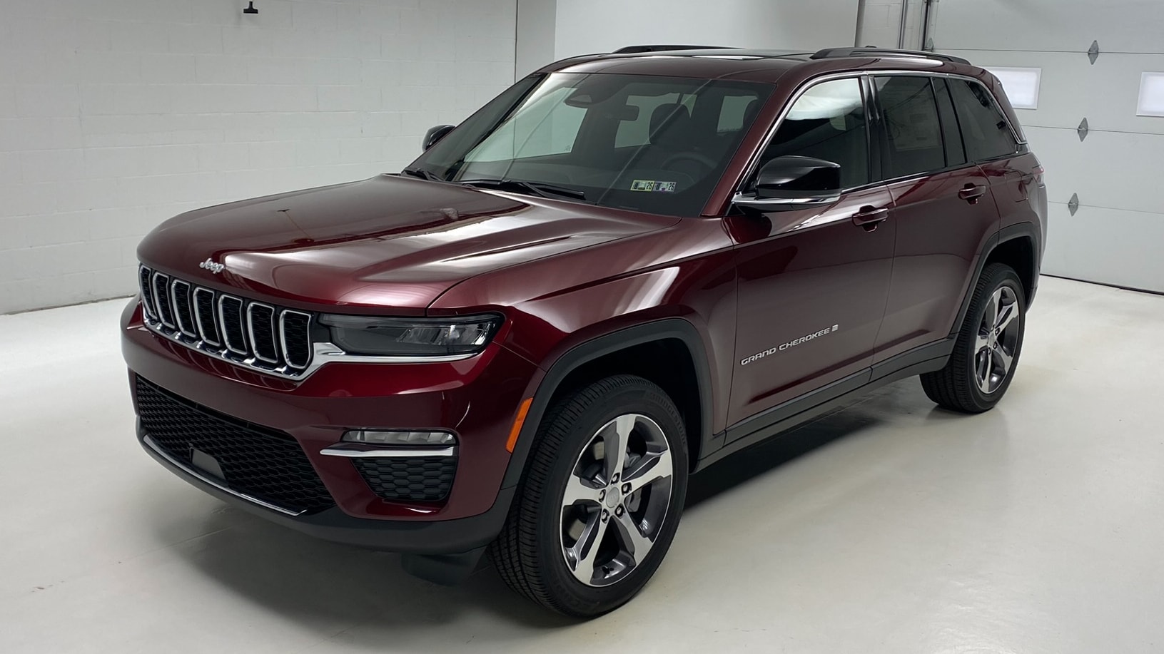 2025 Jeep Grand Cherokee Limited's photo
