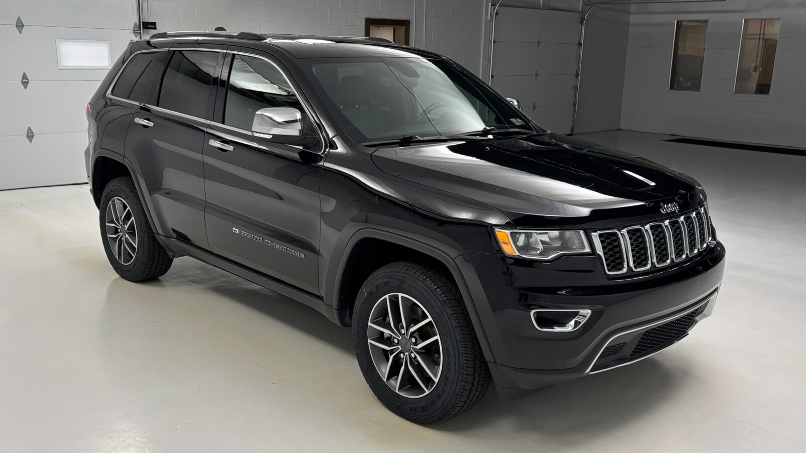 2022 Jeep Cherokee Limited photo 3