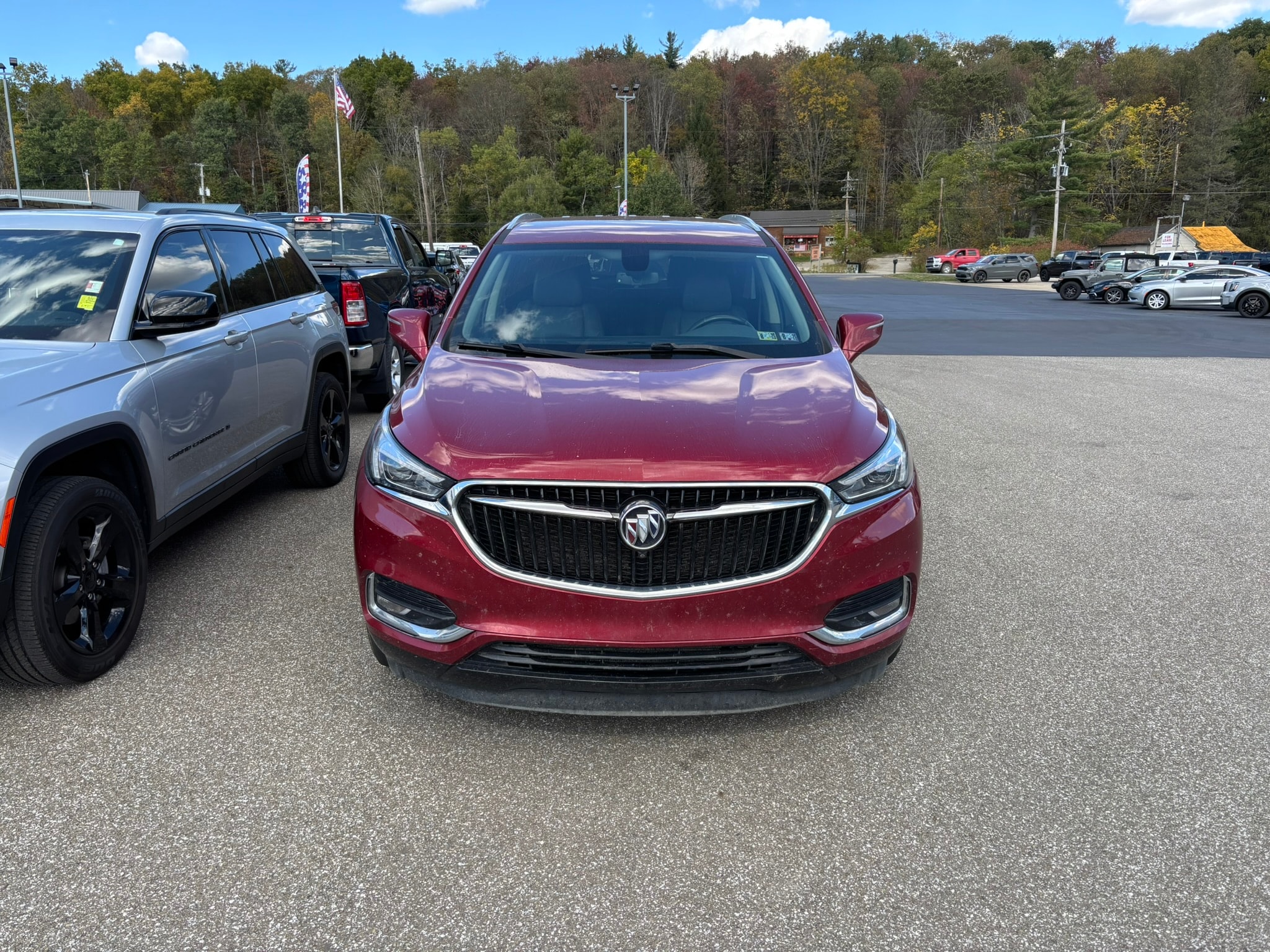 2020 Buick Enclave Essence photo 2