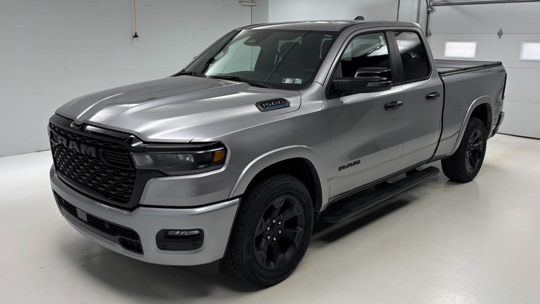 2025 RAM 1500 Big Horn/Lone Star 4x4 Quad Cab 6'4's photo