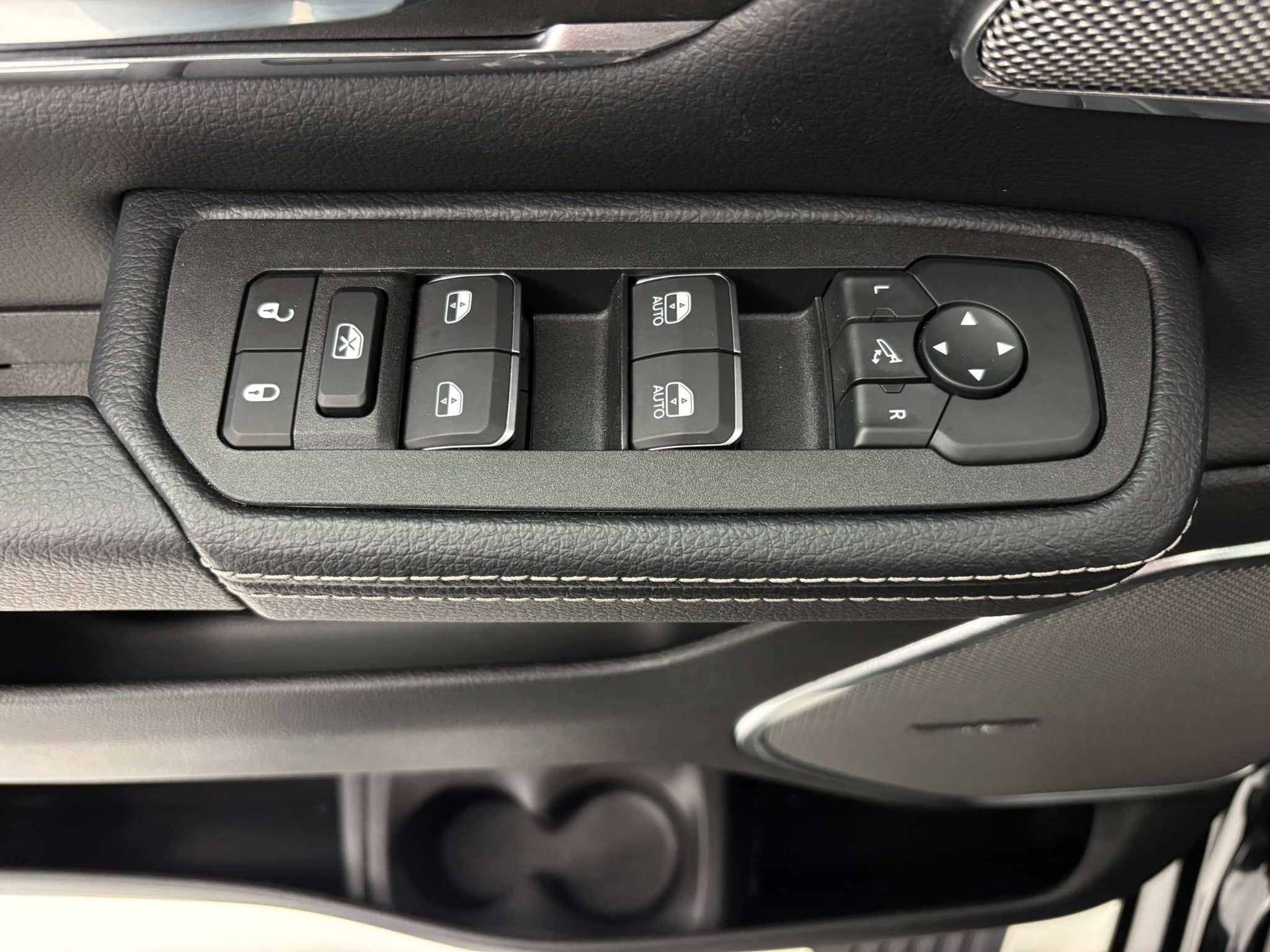 2026 RAM 1500 Laramie - Photo 51