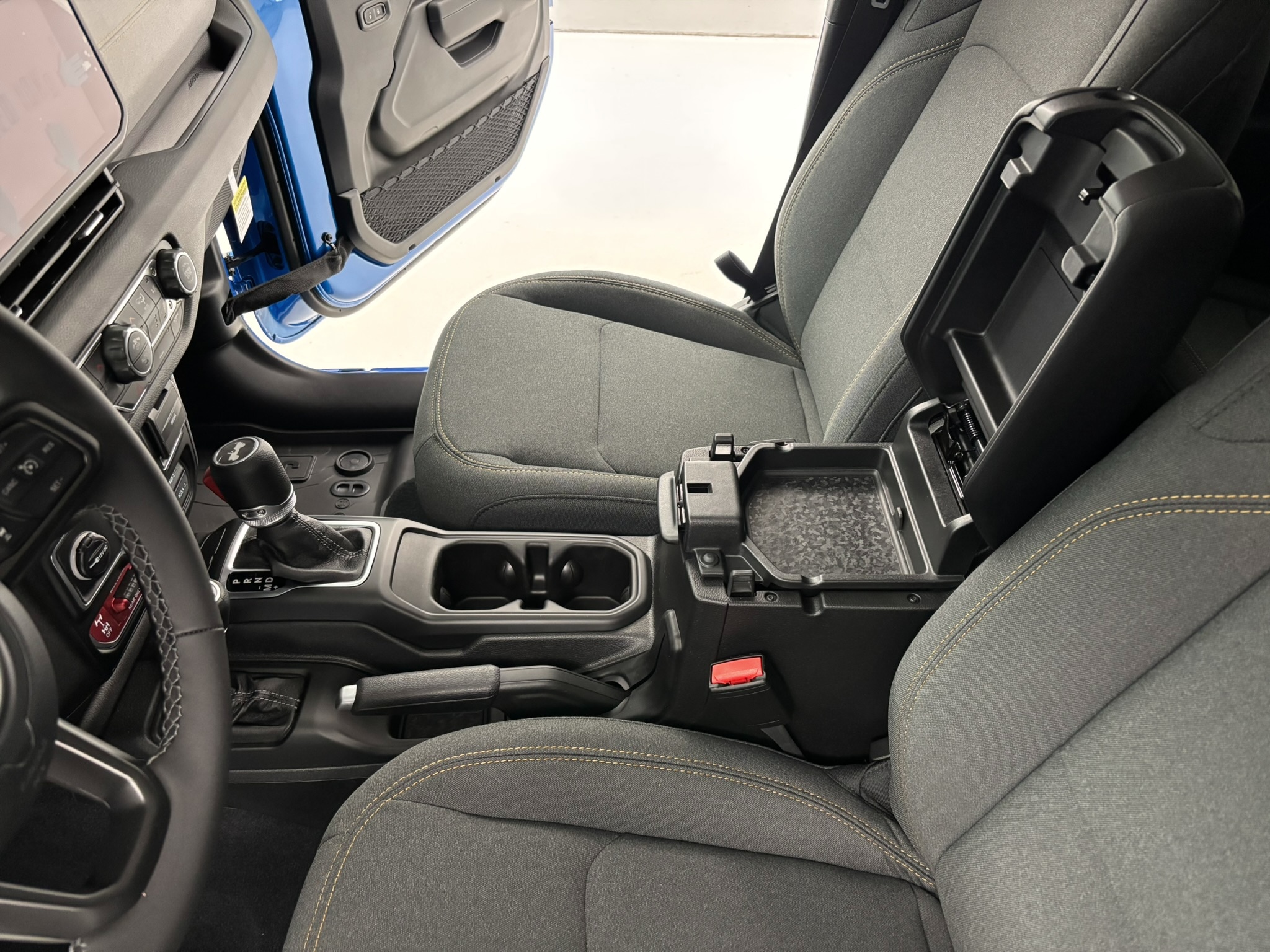 2026 Jeep Wrangler 4-Door Willys - Photo 31