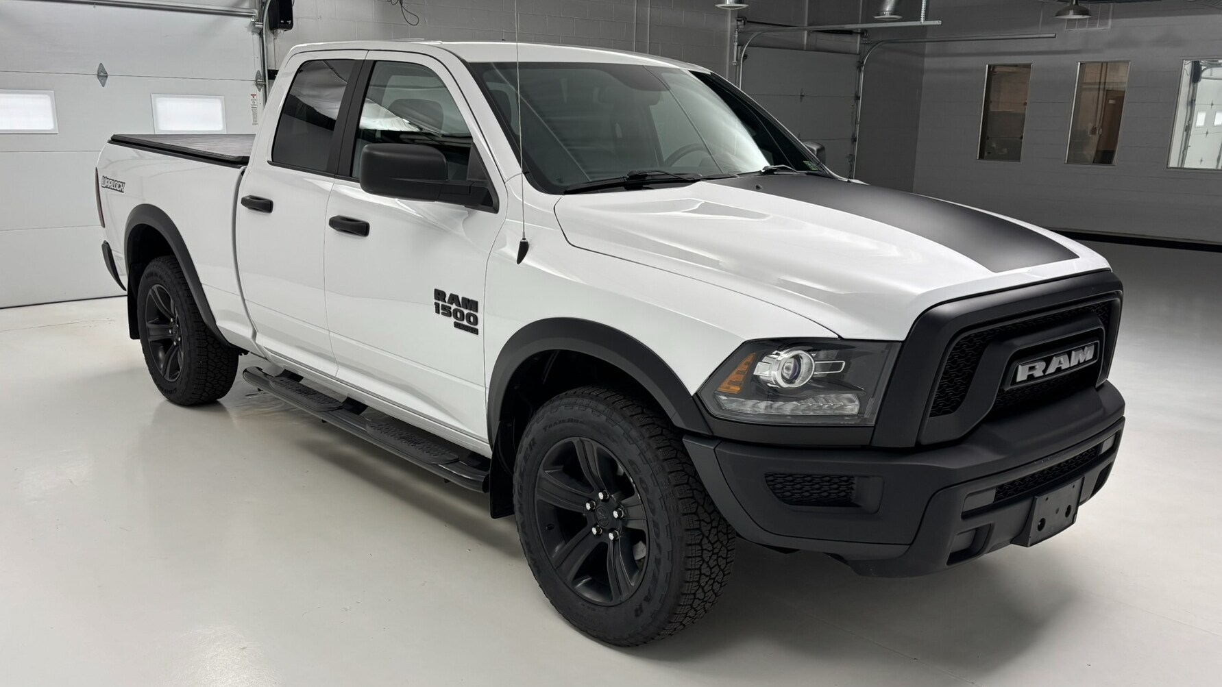 2022 Ram 1500 Classic Warlock photo 3
