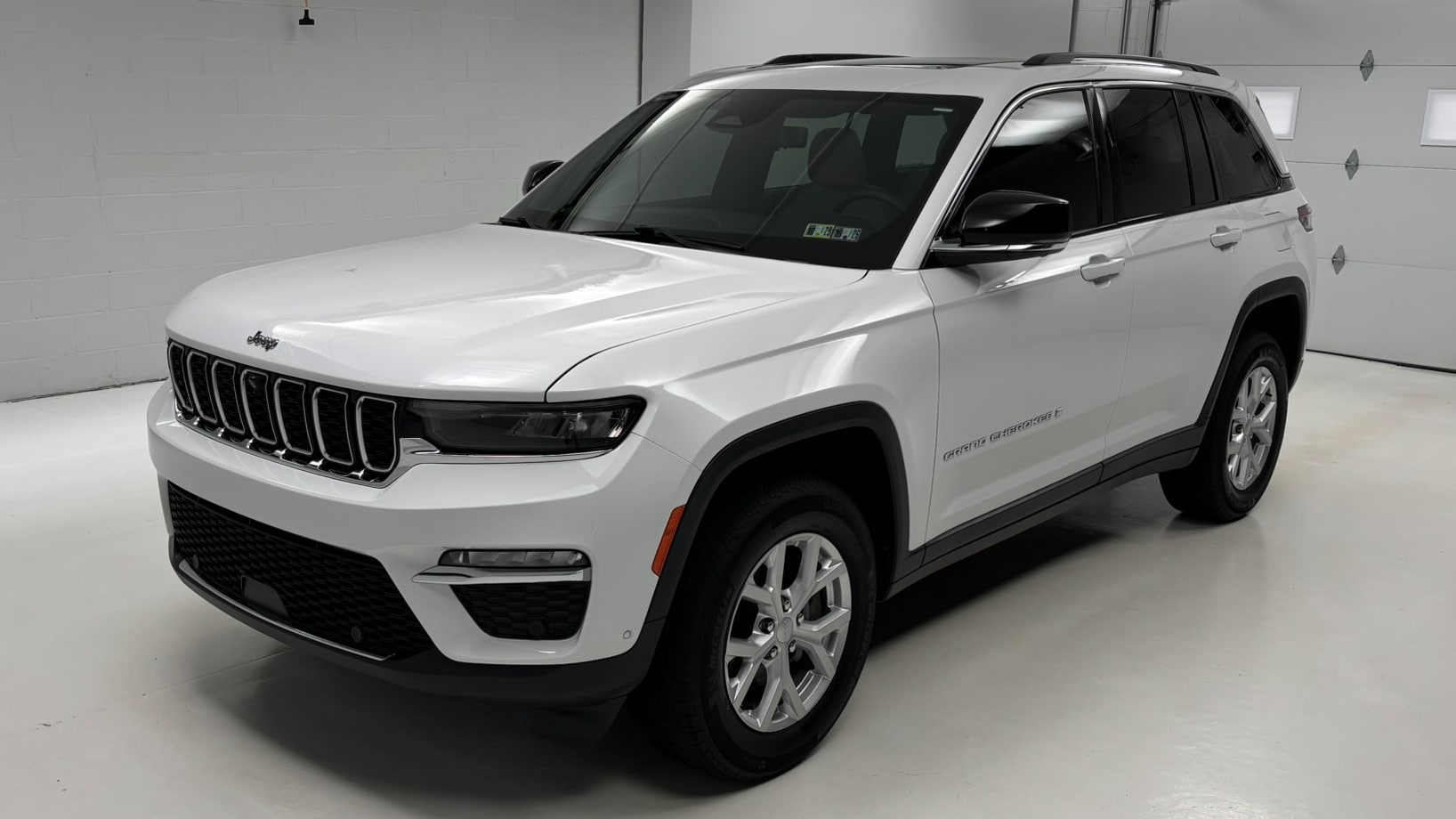 2023 Jeep Grand Cherokee Limited's photo