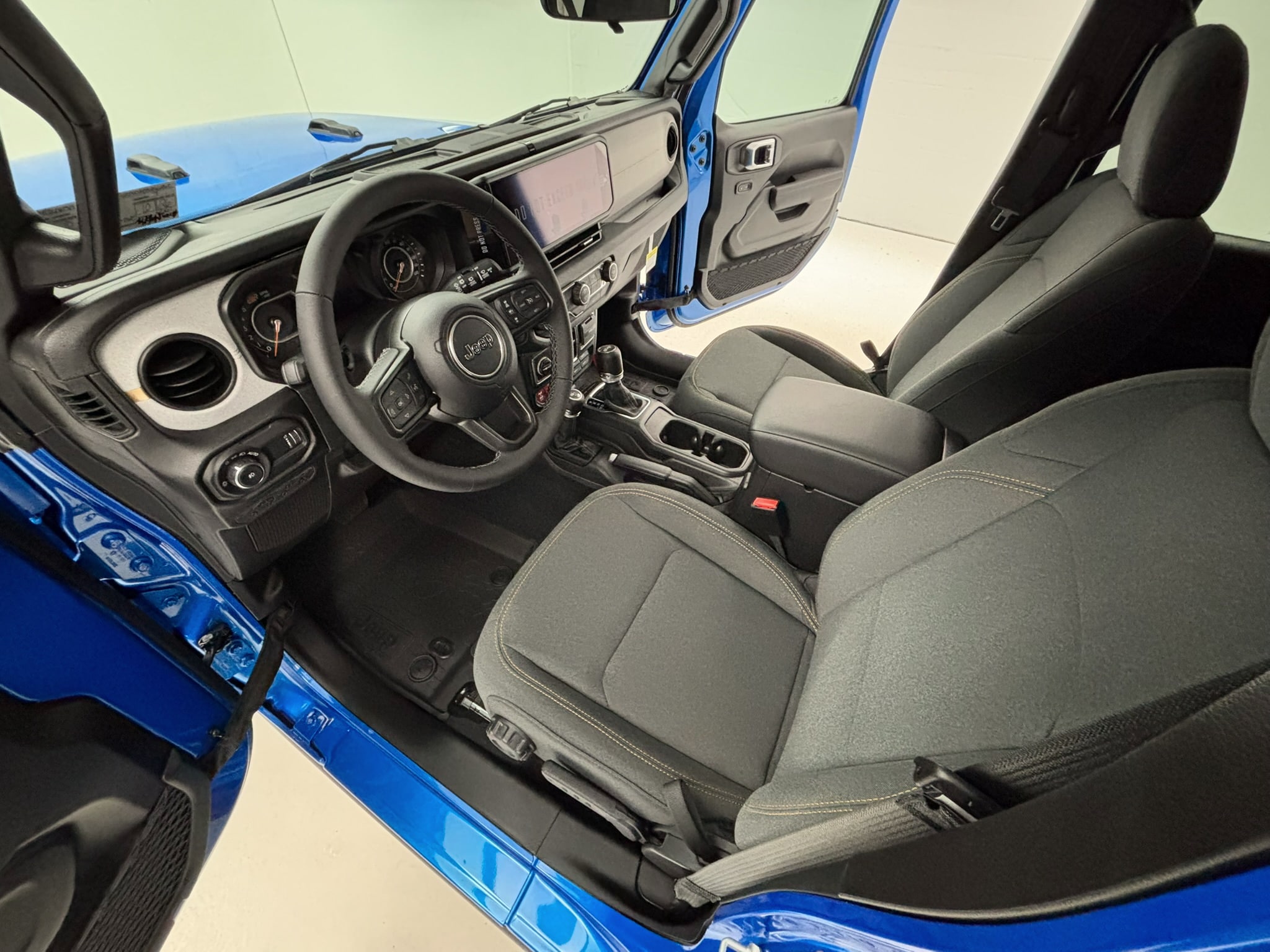 2026 Jeep Wrangler 4-Door Willys - Photo 18