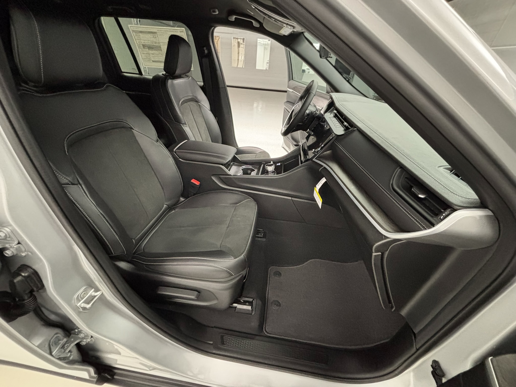 2026 Jeep Grand Cherokee Laredo - Photo 21