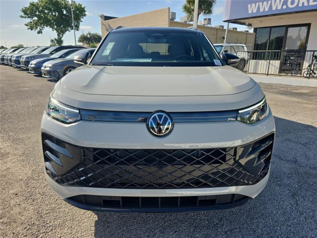 New 2026 Volkswagen Tiguan 2.0T SE R-Line Black SUV