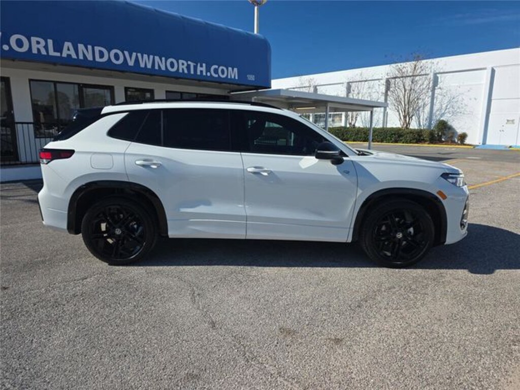 New 2026 Volkswagen Tiguan 2.0T SE R-Line Black SUV