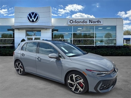 2025 Volkswagen Golf GTI 2.0T SE Hatchback