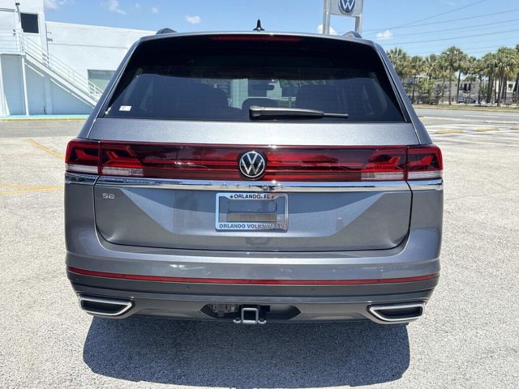 Used 2025 Volkswagen Atlas 2.0T SE w/Technology SUV