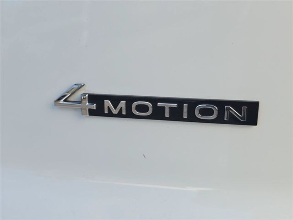 Used 2025 Volkswagen Atlas Cross Sport 2.0T SE SUV