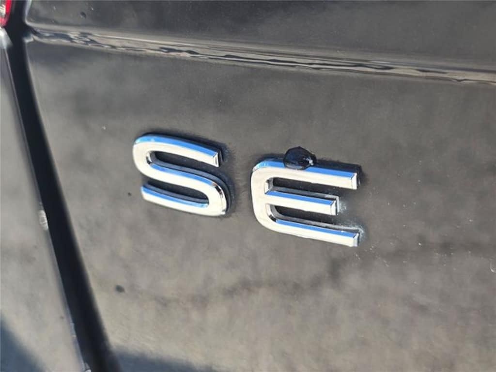 Used 2024 Volkswagen Tiguan 2.0T SE SUV