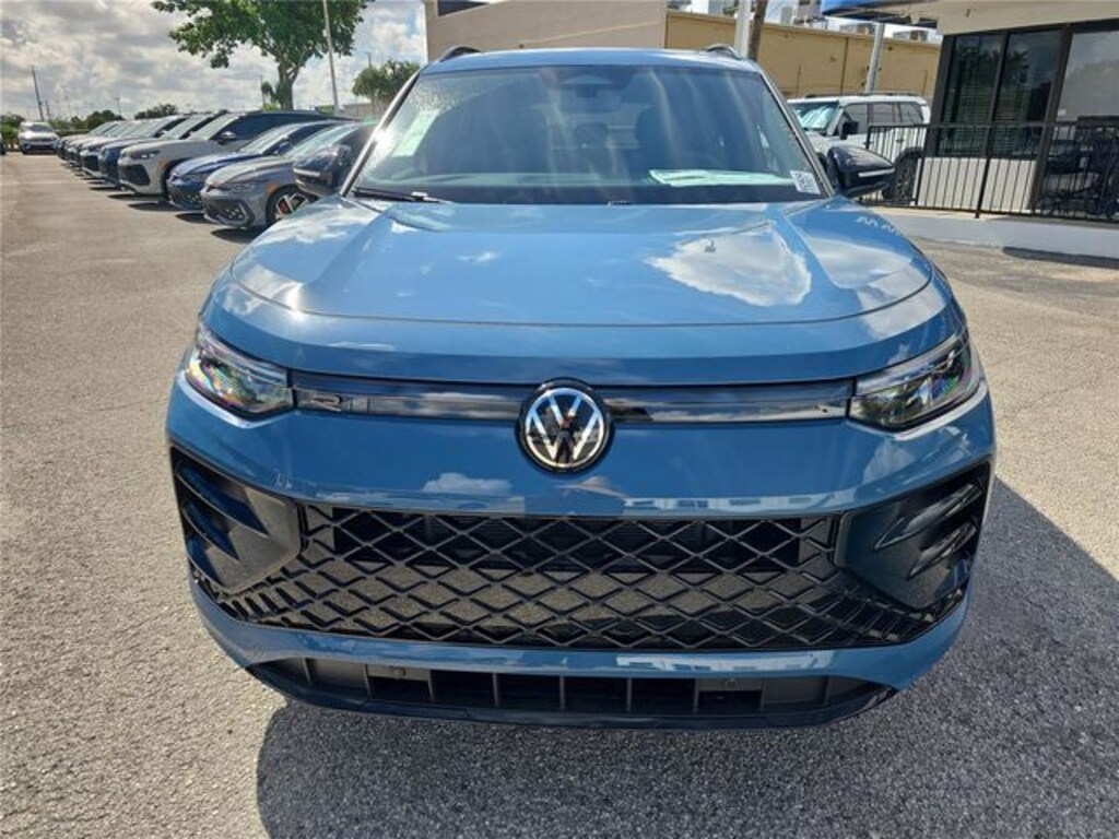 New 2026 Volkswagen Tiguan 2.0T SE R-Line Black SUV