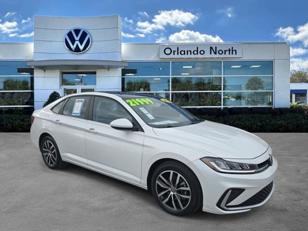 Used 2025 Volkswagen Jetta 1.5T SE Sedan