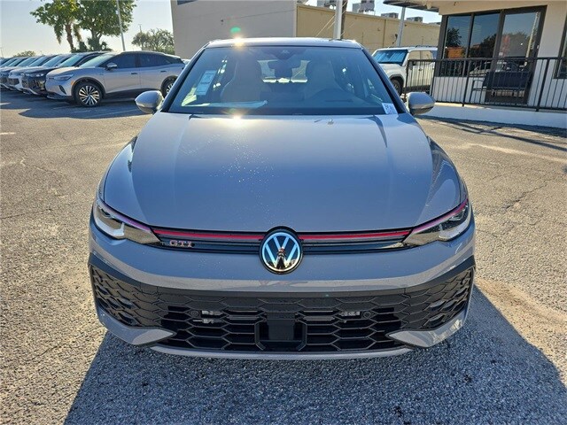 2025 Volkswagen Golf GTI Autobahn photo 2