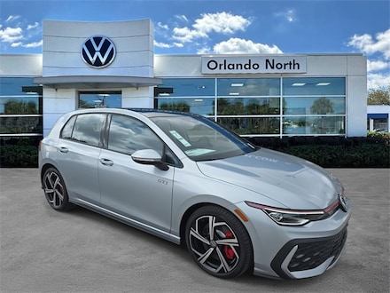 2025 Volkswagen Golf GTI 2.0T SE Hatchback