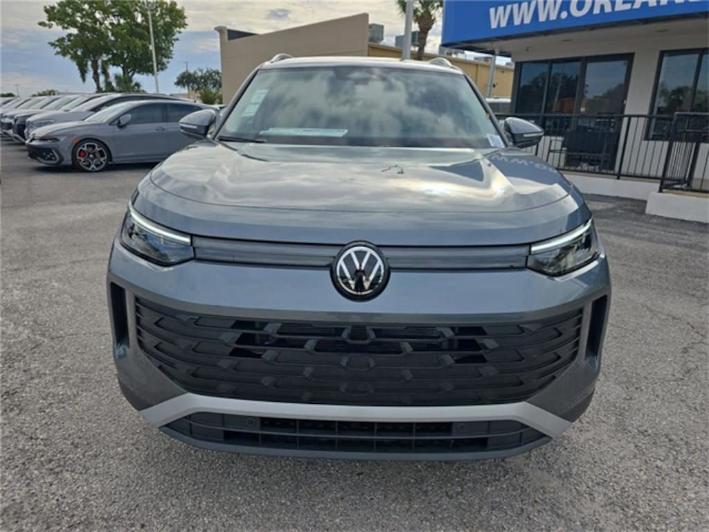 New 2026 Volkswagen Tiguan 2.0T SE SUV