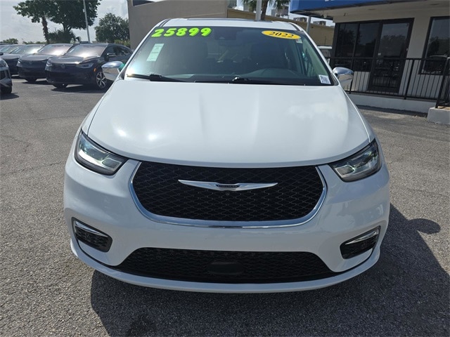 Used 2022 Chrysler Pacifica Hybrid Limited with VIN 2C4RC1S70NR187395 for sale in Orlando, FL