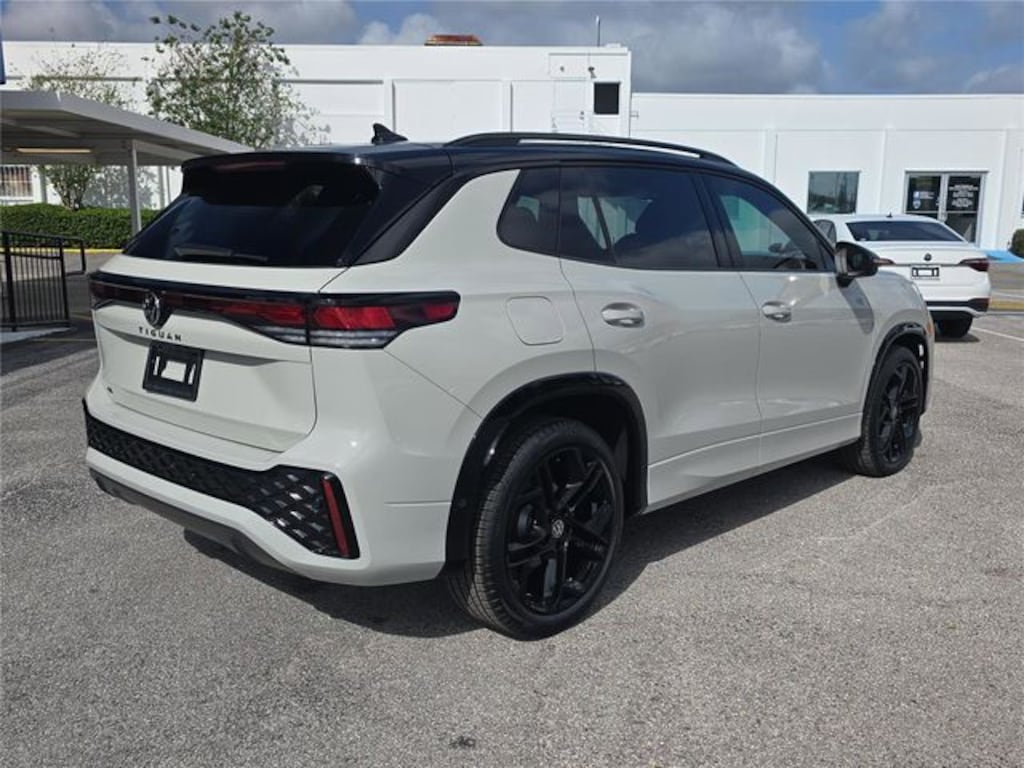 New 2026 Volkswagen Tiguan 2.0T SE R-Line Black SUV