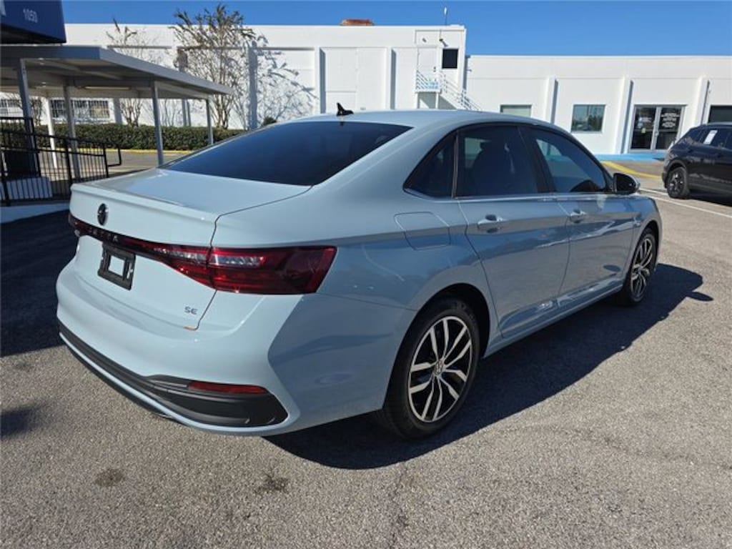 New 2026 Volkswagen Jetta 1.5T SE Sedan