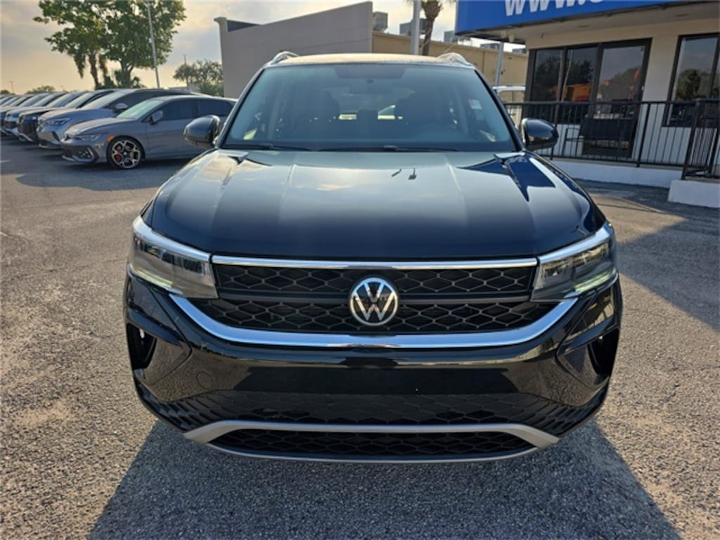 Used 2022 Volkswagen Taos 1.5T SE SUV