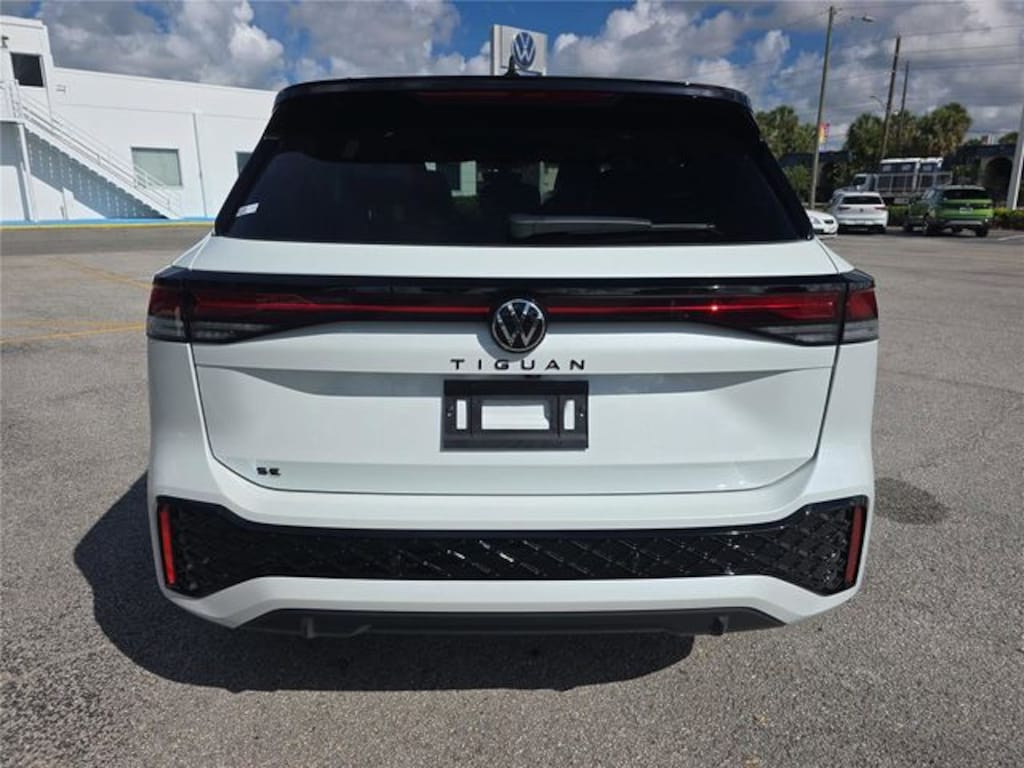 New 2026 Volkswagen Tiguan 2.0T SE R-Line Black SUV