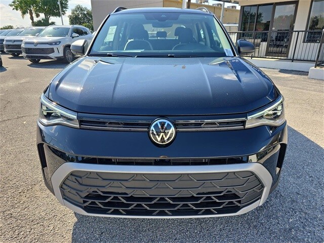 2025 Volkswagen Taos S photo 2