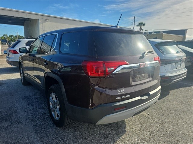 2017 Gmc Acadia SLE photo 4
