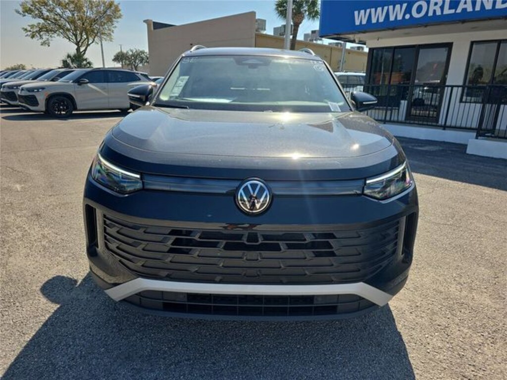 New 2026 Volkswagen Tiguan 2.0T SE SUV