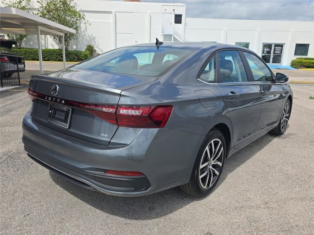 New 2026 Volkswagen Jetta 1.5T SE Sedan