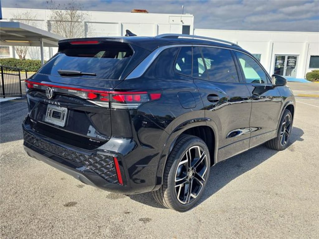 New 2026 Volkswagen Tiguan 2.0T SEL R-Line Turbo SUV