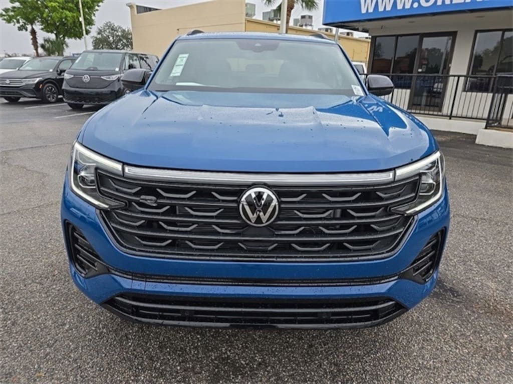 New 2025 Volkswagen Atlas Cross Sport 2.0T SEL R-Line Black SUV