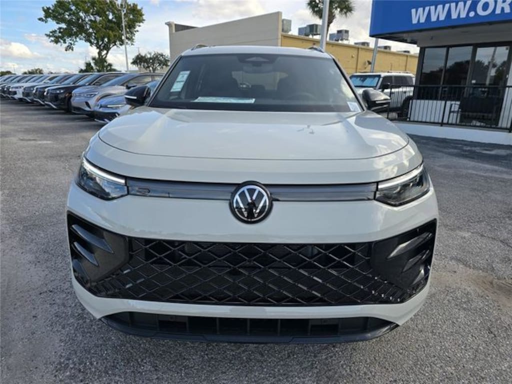 New 2026 Volkswagen Tiguan 2.0T SE R-Line Black SUV