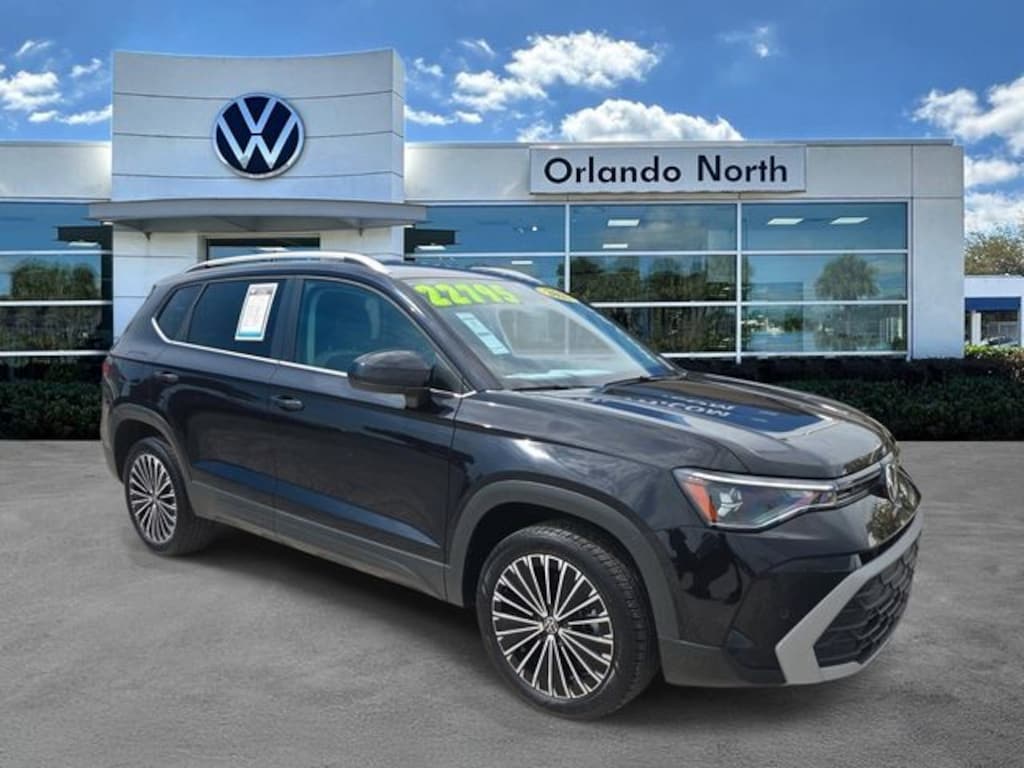 Used 2025 Volkswagen Taos 1.5T SE SUV