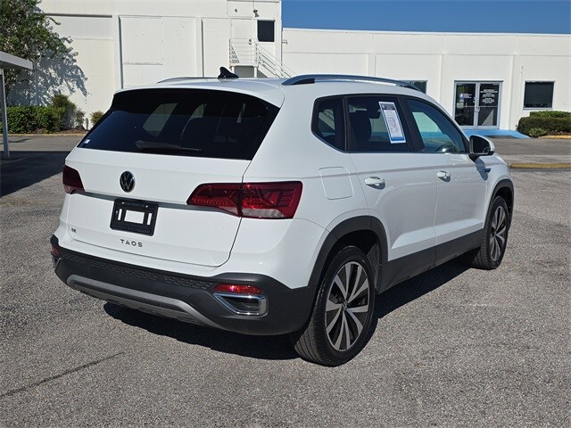 2022 Volkswagen Taos SE photo 4