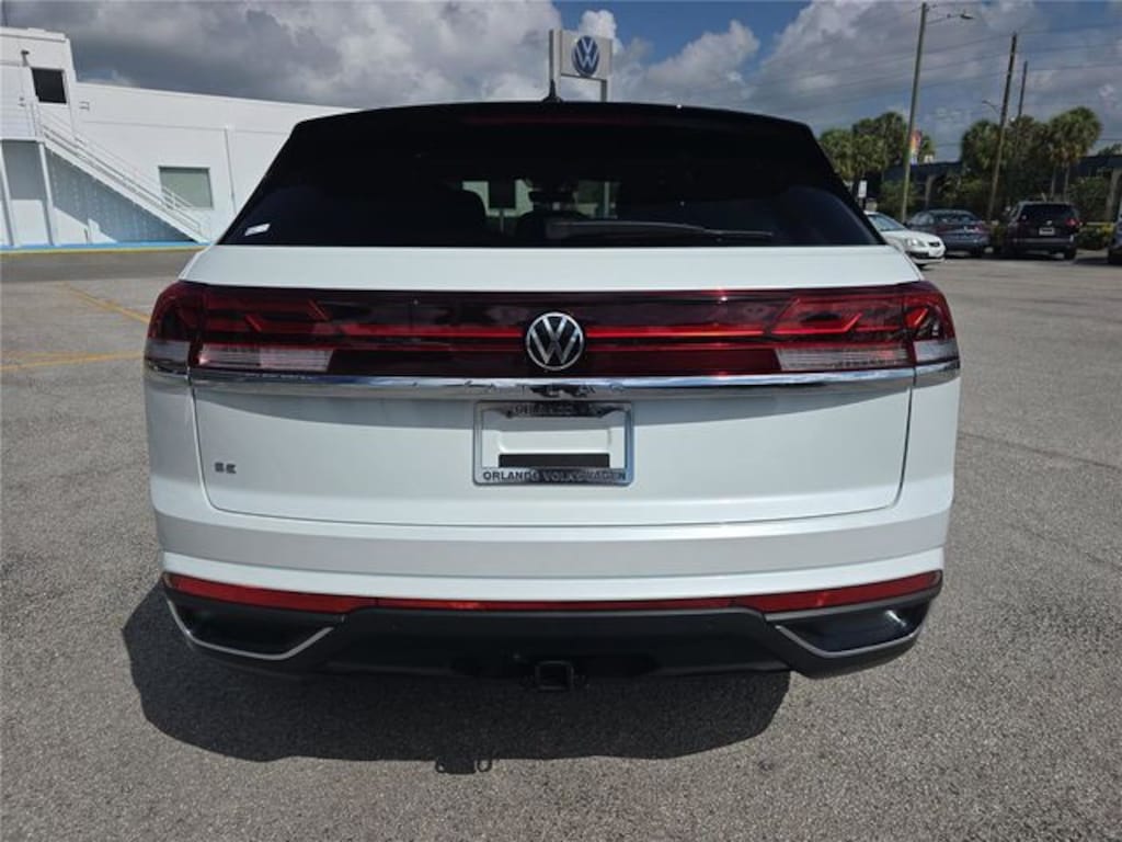 New 2026 Volkswagen Atlas Cross Sport 2.0T SE w/Technology SUV