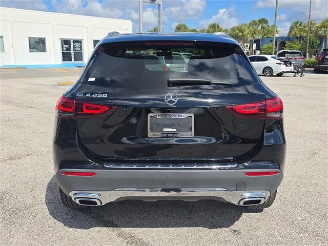 2022 Mercedes Benz GLA 250 photo 3
