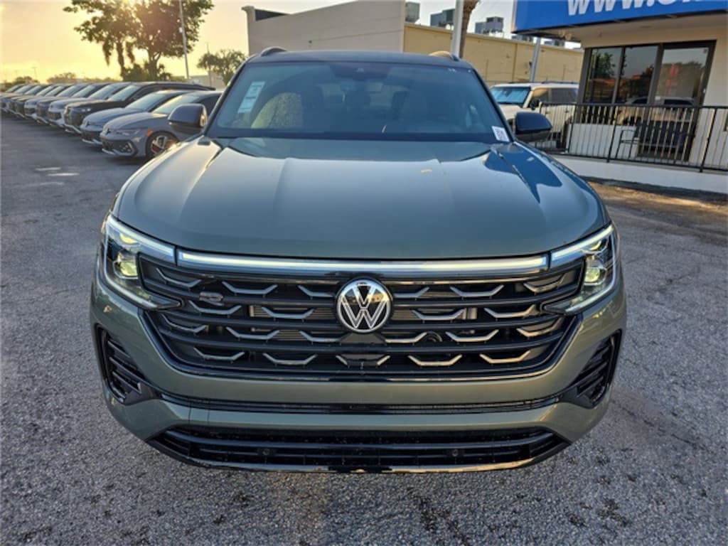 New 2026 Volkswagen Atlas Cross Sport 2.0T SEL R-Line Black SUV