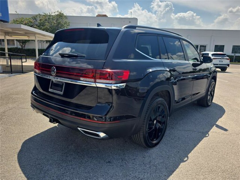 New 2026 Volkswagen Atlas 2.0T SE w/Technology SUV