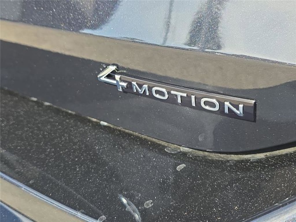 New 2026 Volkswagen Tiguan 2.0T SEL R-Line Turbo SUV