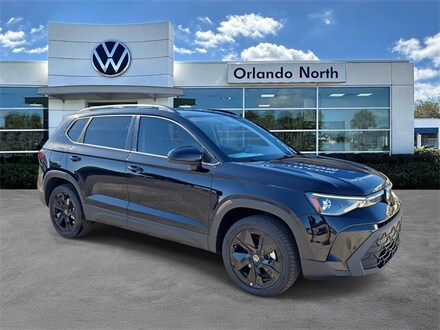 2025 Volkswagen Taos 1.5T SE Black SUV