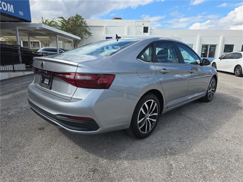 New 2026 Volkswagen Jetta 1.5T SE Sedan