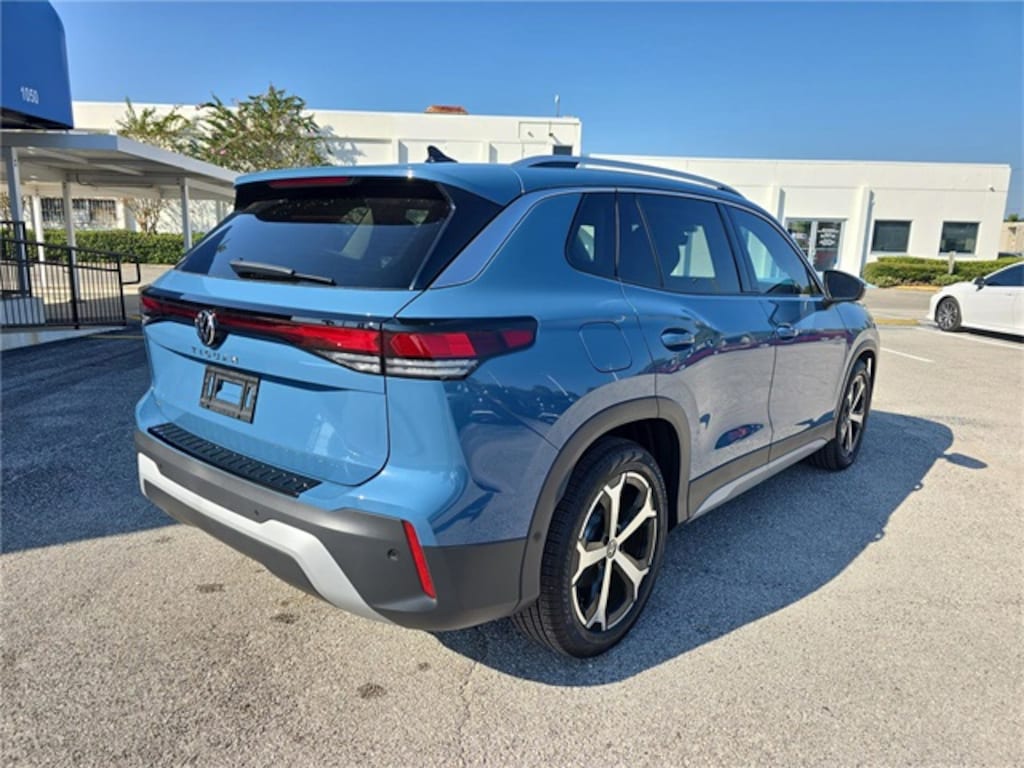 New 2026 Volkswagen Tiguan 2.0T SE SUV